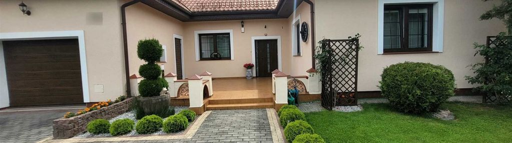 Piękny dom, basen,tężnia solankowa,las na zawiślu!