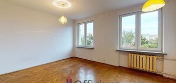 1 pokój, z oddzielną widną kuchnią, na muranowie