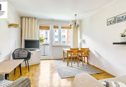 Zadbane dwa pokoje z kuchnią przy lesie