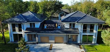 Dom w józefowie nad świdrem.