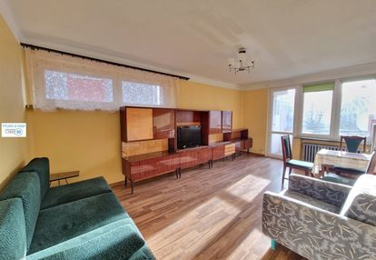 2 pokoje z balkonem na 1 piętrze + piwnica,strych