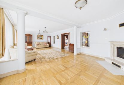 Dom z klasą na jaroszówce – komfort i prestiż