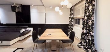 Dwupoziomowy apartament - parkitka