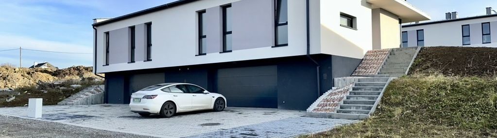 Nowy dom w starym bielsku | garaż dwustanowiskowy