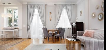 Kamienica w królewskiej lokalizacji