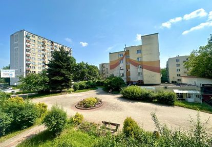 2 pokojowe mieszkanie os. ksm, 1 piętro z balkonem