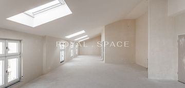 Apartament na ostatnim piętrze | stare podgórze