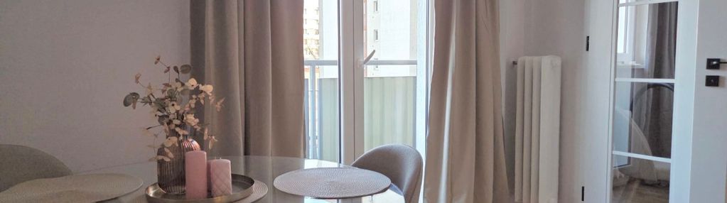 Przy metrze/balkon/oddzielna kuchnia