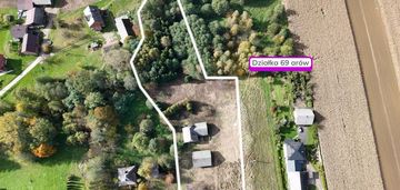 Działka 69 arów z zabudowaniami i lasem – czułówek
