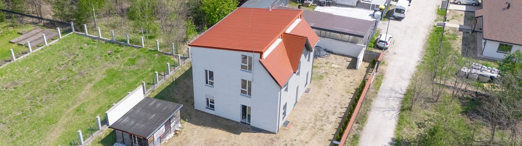 Dom wolnostojący 400 m², garaż, działka 638 m²