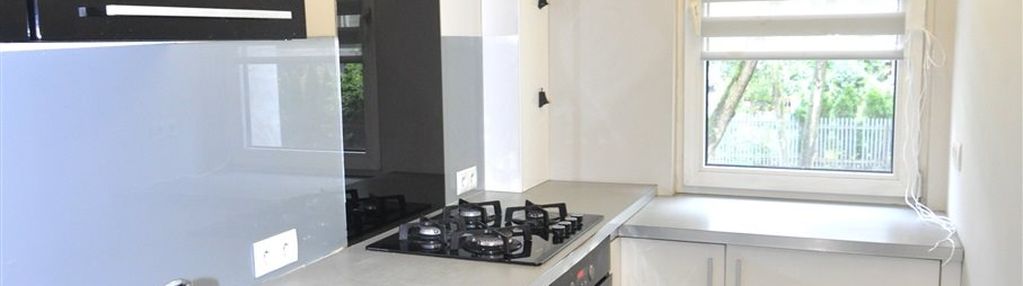 1 piętro, duży balkon, garderoba przy parku