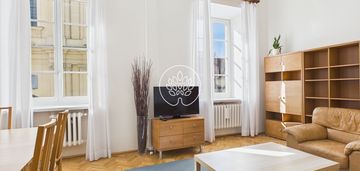 Nowe miasto/ klimatyczne / bardzo wysokie