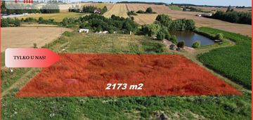 Cisza i spokój . miejsce na twój dom