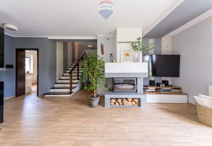Dom 160m² z dużym ogrodem, blisko szkoły i natury.