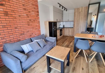 Apartament z balkone, garażem, ogrodzone osiedle