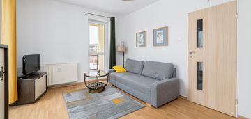 Przestronna kawalerka na spokojnym osiedlu