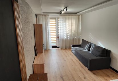 Na sprzedaż 2 pokojowe mieszkanie z balkonem przy uam