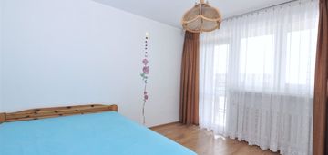 3 pokoje, mały metraż 45m2, duży balkon