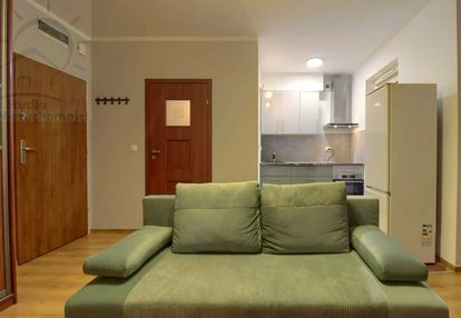 Umeblowana kawalerka z balkonem i m.postojowym