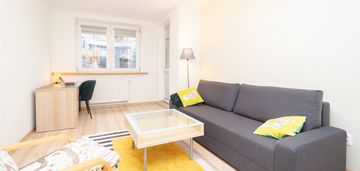 Przestronna kawalerka z osobną kuchnią | żabiniec