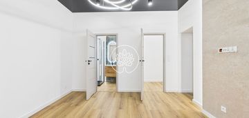 M3 z ogródkiem, dwoma garderobami i parkingiem