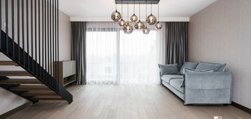 Dwupoziomowy, wykończony apartament z tarasem