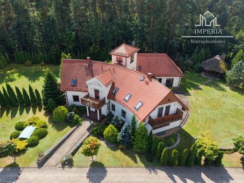 Rezydencja z prywatnym basenem | 500 m² | 3152 m²