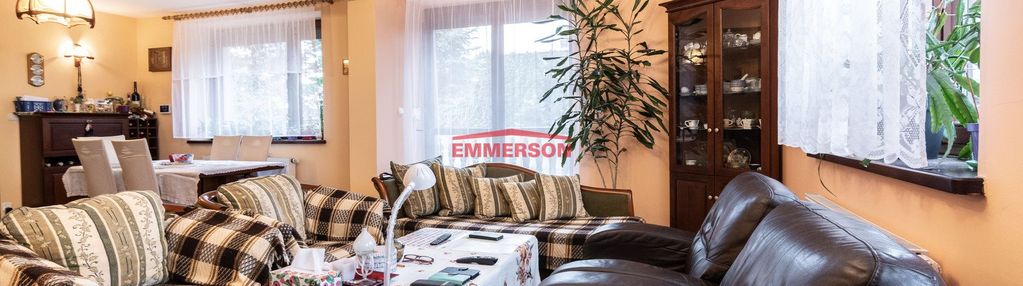 Wolnostojący, kolej aglomeracyjna, urządzony ogród