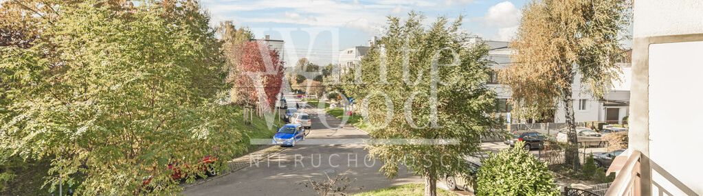 Połowa domu, ogród, świetna lokalizacja redłowo