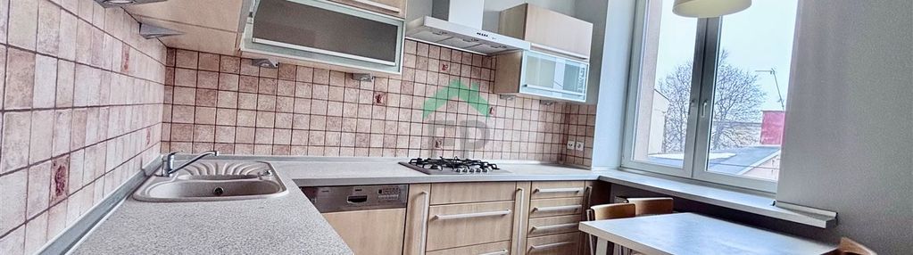 Sprzedam duże mieszkanie do wprowadzenia.