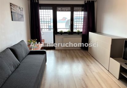 Funkconalne 2 pokojowe, odzielna kuchnia i balkon