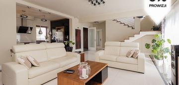 Unikalny nowoczesny dom blisko natury