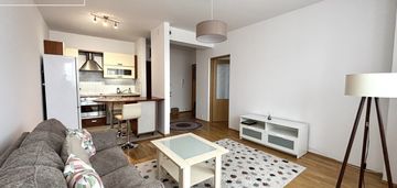 Plac zawiszy / komfortowe / świetnie skomunikowane