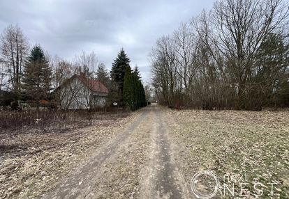 Pod lasem, pod dom/bliźniak, 1 km stacja pkp