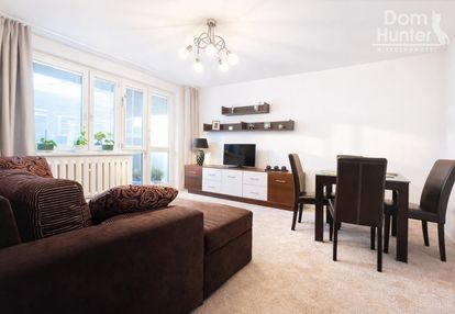 Dwa niezależne pokoje, oddzielna jasna kuchnia