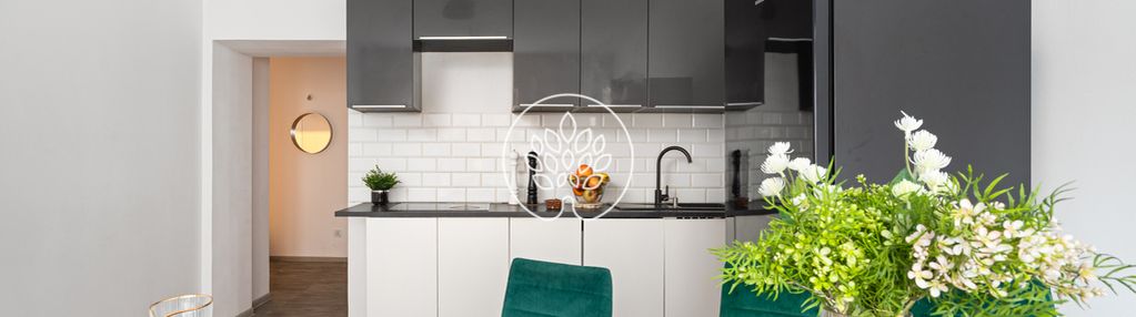 Ciche / kamienica / blisko metra