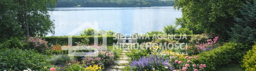 Dom nad jeziorem w sitnie