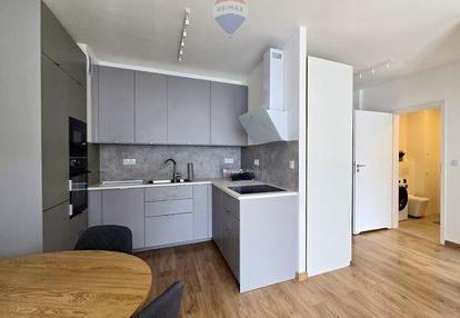 Saska kępa - nowe, 2 pokoje, 2 balkony, garaż