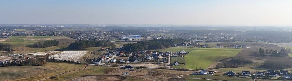 Duża, uzbrojona, płaska, przy asfaltowej drodze!