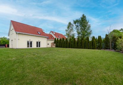 Dom 155 m2 na pięknej działce w pobliżu wiązowny