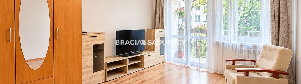 2 osobne pok, kuchnia, łazienka, balkon, piwnica