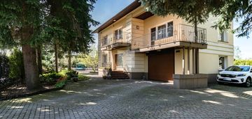 Dom z basenem|potencjał inwestycyjny|hala garażowa