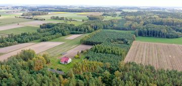 Siedlisko otoczone lasem z dużą działką niedaleko biebrzańskiego pn