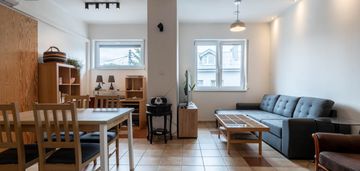 Dom z możliwością wynajmu lokalu handlowego