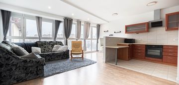 6-pok, trzypoziomowe*pilotów*balkon*piwnica