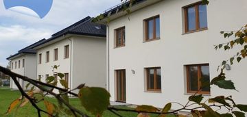 Połówka bliźniaka w zielonej części radzymina.