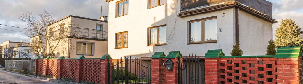 Dom z dwoma lokalami mieszkalnymi!