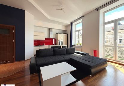 Do sprzedania przytulne mieszkanie w kamienicy,