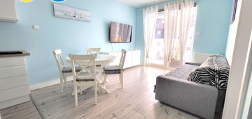 2 pokoje z miejscem w hali i piwnicą