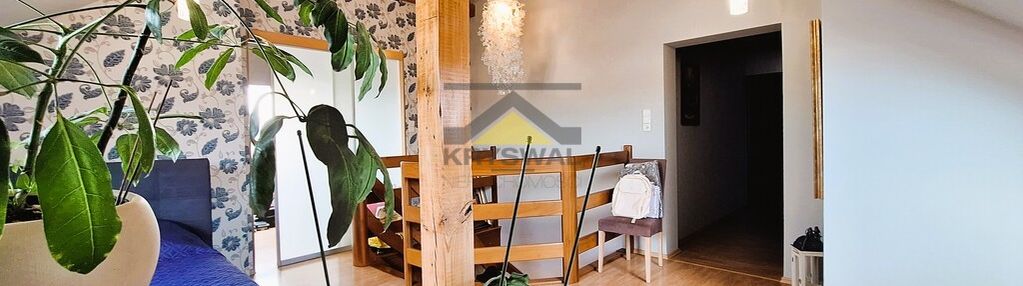 Dwupoziomowe mieszkanie z narożnym tarasem